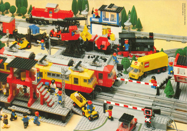 train jaune lego