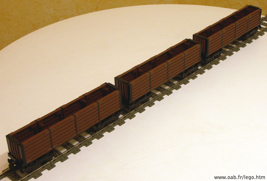 trois wagons Lego