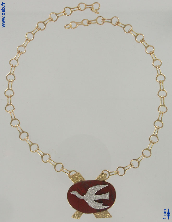 collier Icarios