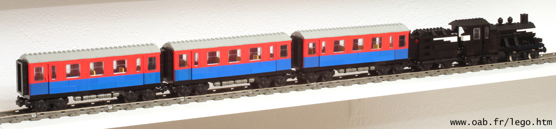 train Lego wagons 7715 MOD et locomotive MOC