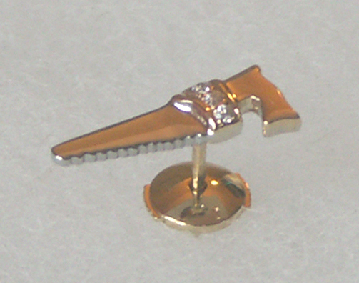 boucle d'oreille scie