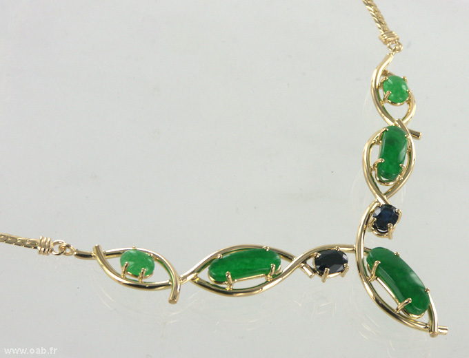 collier jades et saphirs