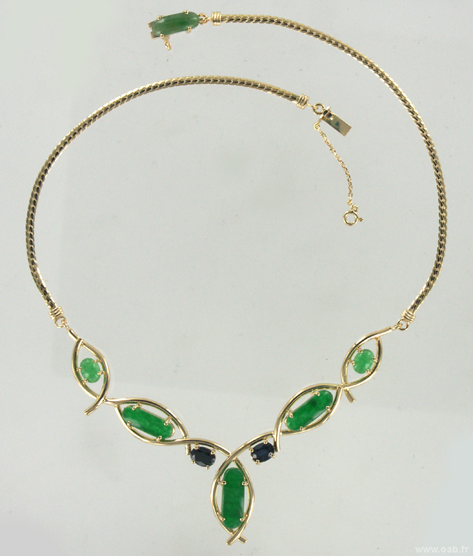 collier jades et saphirs