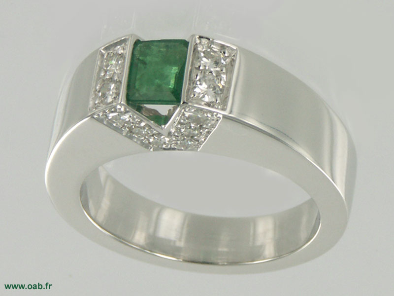 bague émeraude et diamants