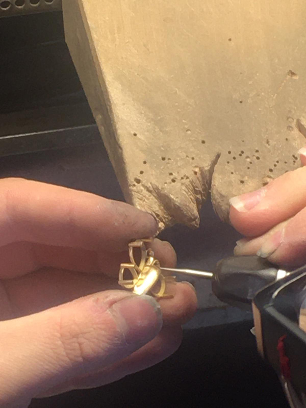 fabrication pendentif papillon : fraiser...