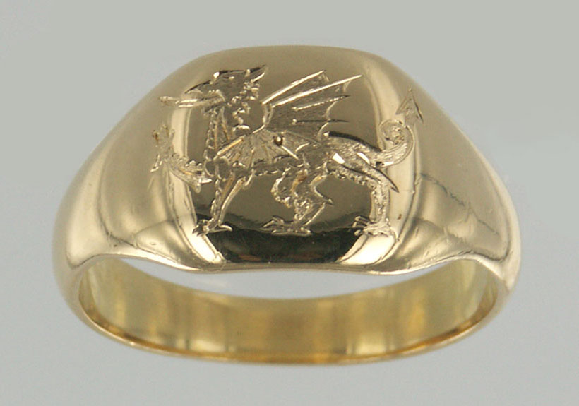 chevalière gravée dragon gallois