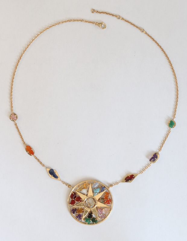 création collier pierres fines