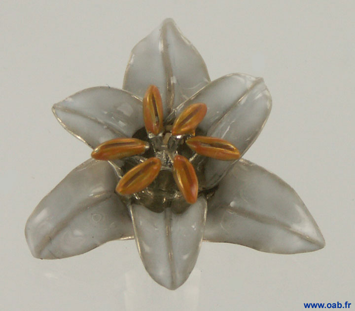 bijou fleur de lys