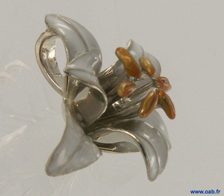 bijou fleur de lys