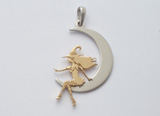 lune et sorcière sexy gentille