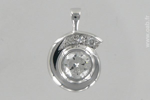 création pendentif or et diamants