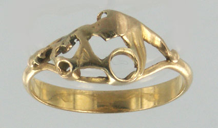 ancienne bague très usée