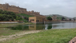Fort Amer et lac Maota